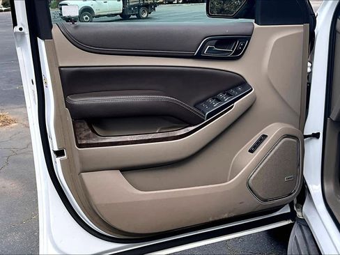 Used 2015 Chevrolet Suburban LT image 22