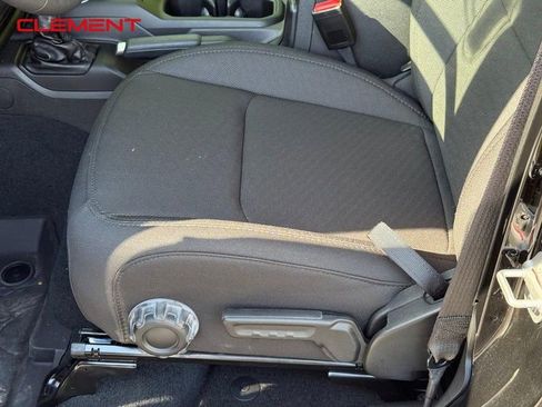 Used 2023 Jeep Wrangler Unlimited Sport image 19