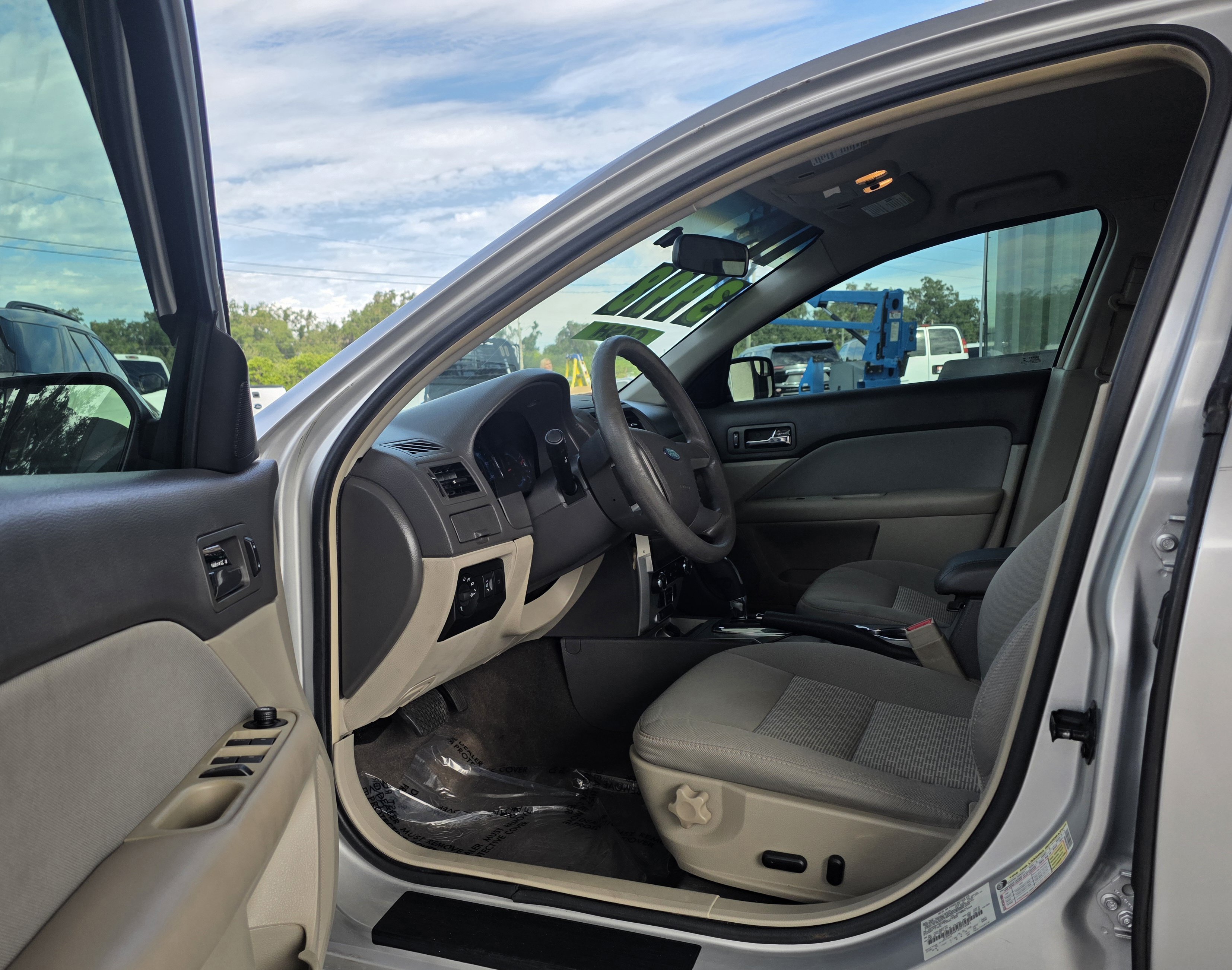 Used 2012 Ford Fusion SE FWD image 13