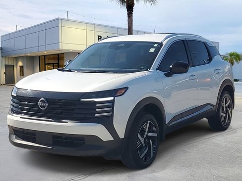 Certified 2026 Nissan Kicks SV w/ Illumination Package FWD image 1