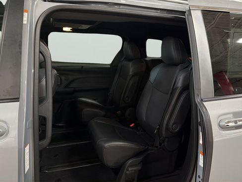Used 2023 Toyota Sienna XLE Woodland Edition AWD/4WD image 25