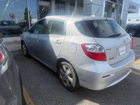 Used 2009 Toyota Matrix FWD image 4