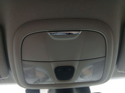 Used 2021 Jeep Cherokee Latitude Lux w/ Comfort/Convenience Group image 7