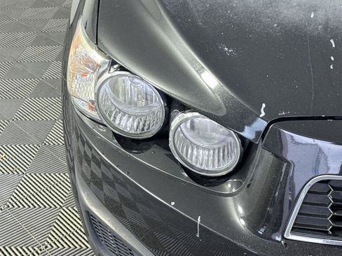 Used 2015 Chevrolet Sonic LT image 9