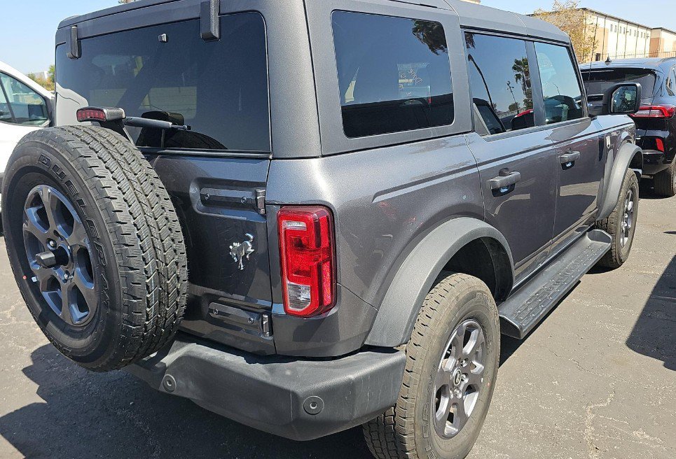 Used 2025 Ford Bronco Big Bend AWD/4WD image 3