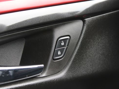 Used 2024 Chevrolet TrailBlazer RS FWD image 24
