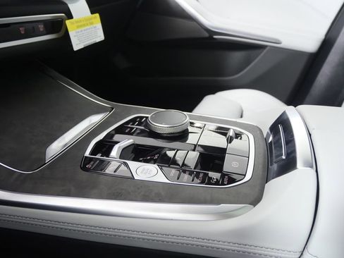 New 2026 BMW X7 xDrive40i w/ M Sport Package AWD/4WD image 26