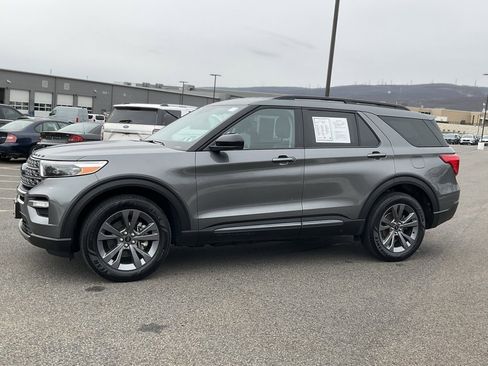 Used 2023 Ford Explorer XLT w/ Equipment Group 202A image 29