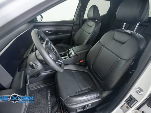 Used 2025 Hyundai Santa Cruz SEL AWD/4WD image 24
