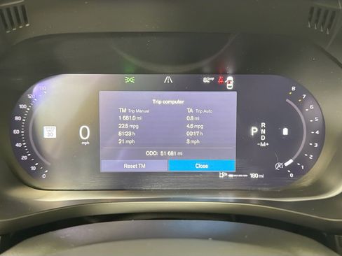 Certified 2023 Volvo XC60 B5 Plus w/ Protection Package Premier AWD/4WD image 11
