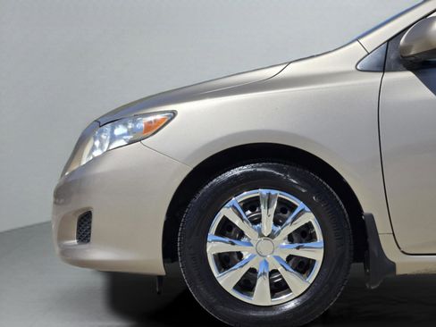 Used 2010 Toyota Corolla LE image 10