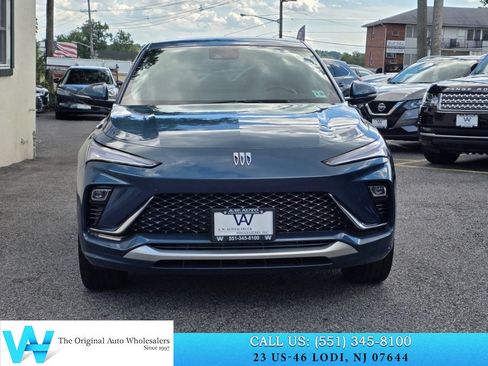 Used 2024 Buick Envista Avenir FWD image 2