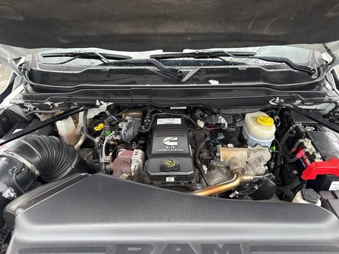 Used 2021 RAM 2500 Tradesman w/ Chrome Appearance Group image 11