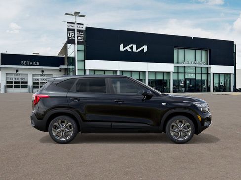 New 2026 Kia Seltos LX image 8