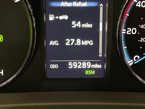 Certified 2018 Toyota RAV4 Limited image 16