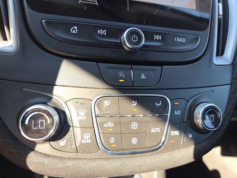 Used 2023 Chevrolet Malibu LT image 14