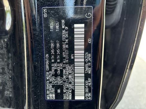 Used 2025 Toyota 4Runner SR5 AWD/4WD image 23