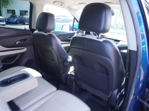 Used 2020 Buick Encore Preferred FWD image 10
