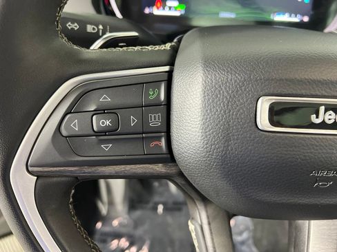 Used 2022 Jeep Grand Cherokee Limited 4xe w/ Luxury Tech Group II AWD/4WD image 22