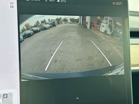 Used 2020 Tesla Model 3 Standard Range Plus image 18