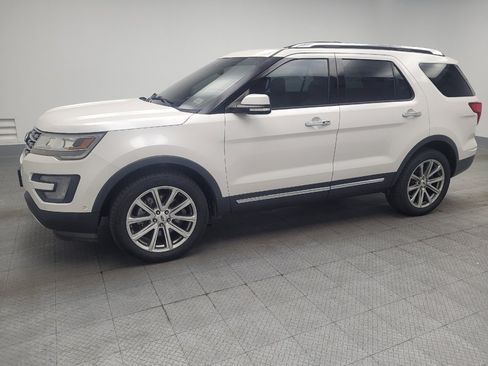 Used 2017 Ford Explorer Limited AWD/4WD image 2