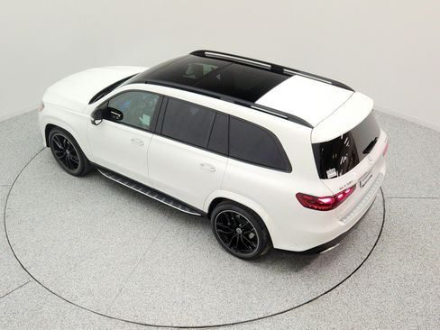 New 2026 Mercedes-Benz GLS 580 4MATIC image 21