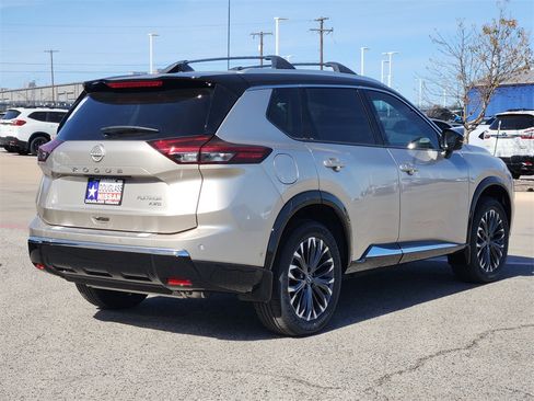 New 2026 Nissan Rogue Platinum image 3