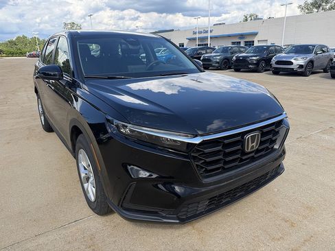 Used 2024 Honda CR-V LX image 2