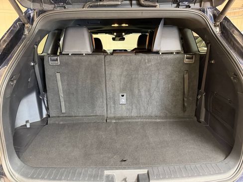 Used 2025 Toyota Highlander XSE AWD/4WD image 29