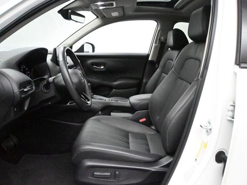Used 2024 Honda HR-V EX-L image 8