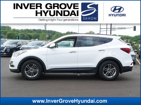 Used 2017 Hyundai Santa Fe Sport FWD image 1