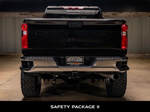 Used 2022 Chevrolet Silverado 2500 LTZ w/ LTZ Plus Package image 8