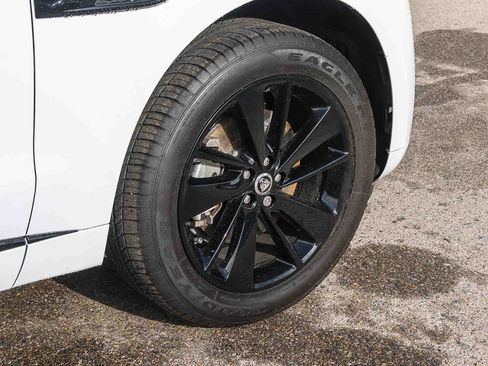 Used 2025 Jaguar F-PACE R-Dynamic S image 13