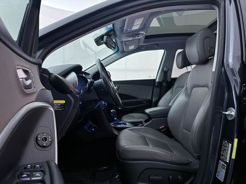 Used 2017 Hyundai Santa Fe Limited w/ Cargo Package image 18