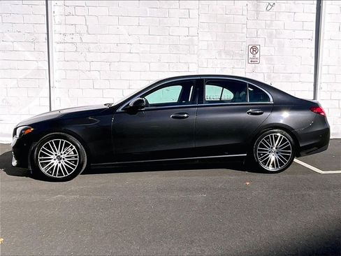 Used 2022 Mercedes-Benz C 300 C 300 image 2