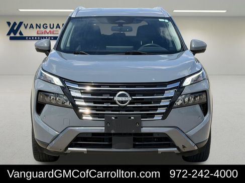 Used 2024 Nissan Rogue SL FWD image 3