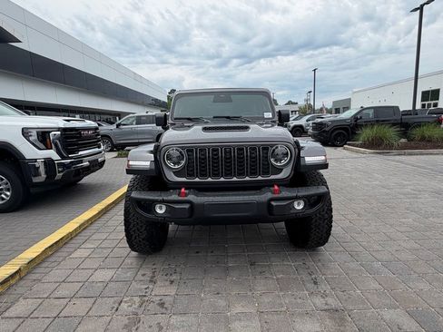 Used 2026 Jeep Wrangler Unlimited Rubicon AWD/4WD image 3