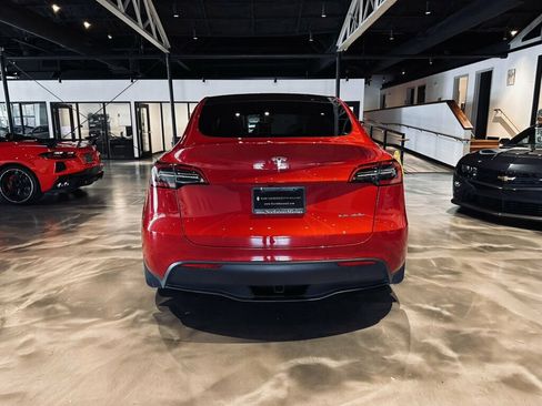 Used 2023 Tesla Model Y AWD image 4