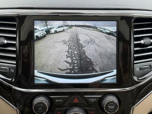 Used 2019 Jeep Grand Cherokee Limited w/ Luxury Group II image 37