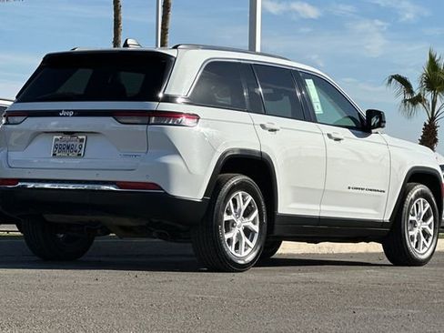 Certified 2022 Jeep Grand Cherokee Limited image 8