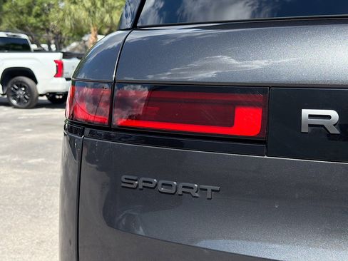 Certified 2025 Land Rover Range Rover Sport Dynamic SE AWD/4WD image 10