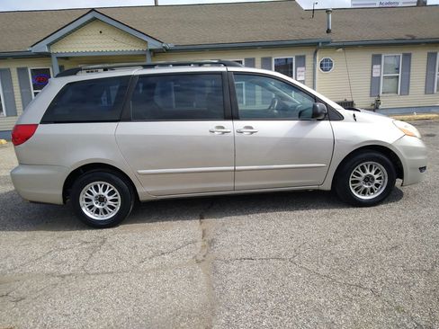 Used 2007 Toyota Sienna CE FWD image 4