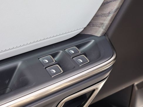 Used 2023 Rivian R1S Launch Edition image 10