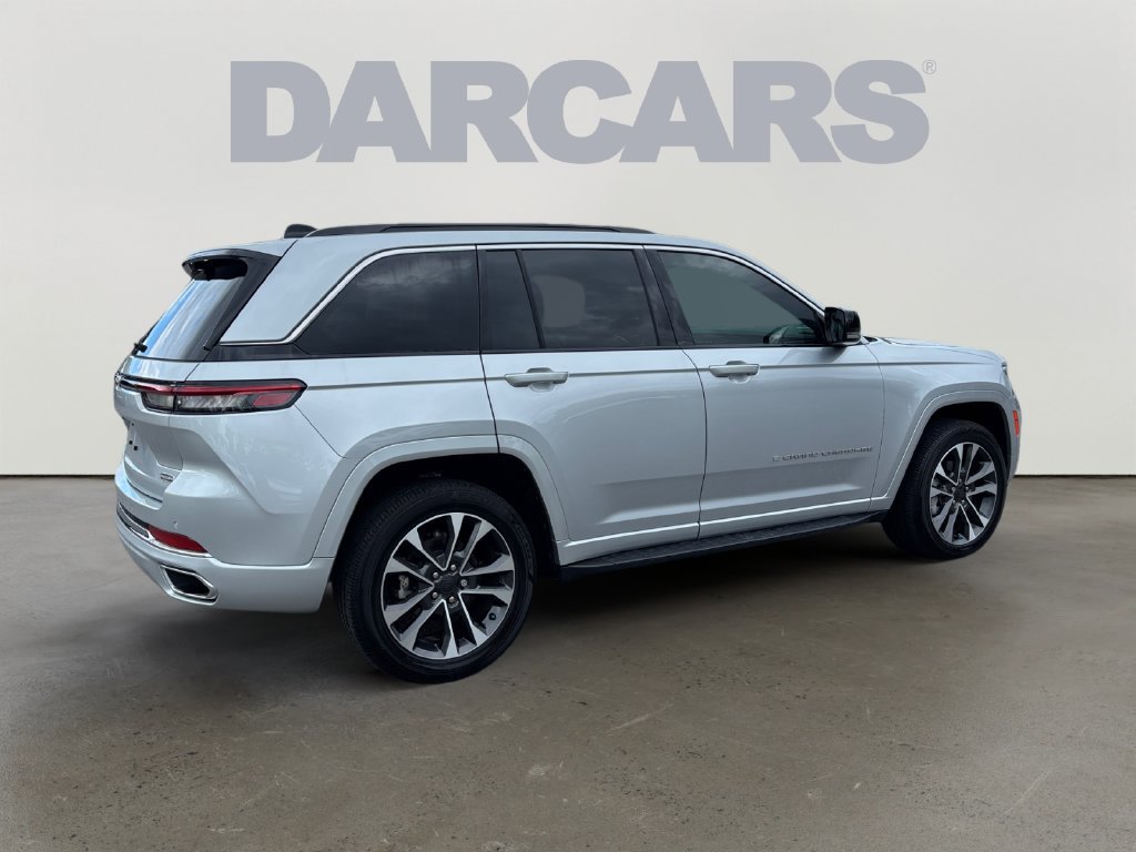 Used 2024 Jeep Grand Cherokee Overland w/ Luxury Tech Group IV AWD/4WD image 7