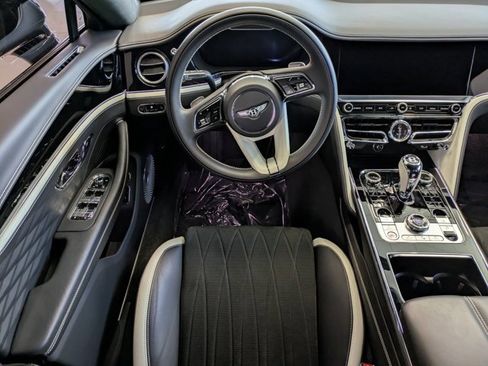 Used 2023 Bentley Flying Spur W12 image 11