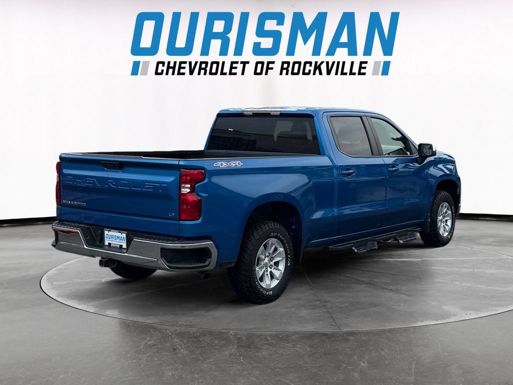 Used 2022 Chevrolet Silverado 1500 LT AWD/4WD image 6