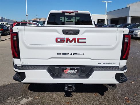 New 2026 GMC Sierra 3500 Denali w/ Denali Reserve Package image 4