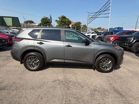 Used 2023 Nissan Rogue S FWD image 5