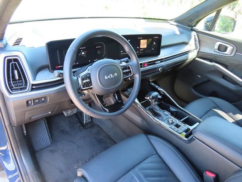 Certified 2024 Kia Sorento SX Prestige AWD/4WD image 29