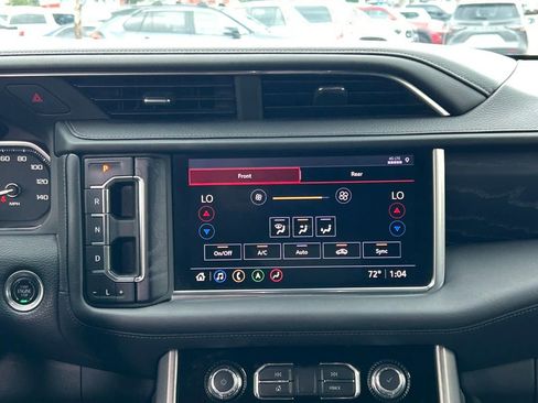 Used 2021 GMC Yukon Denali AWD/4WD image 23